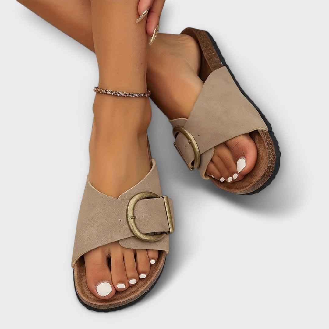 Evelyn™ – Lightweight Comfort Slides
